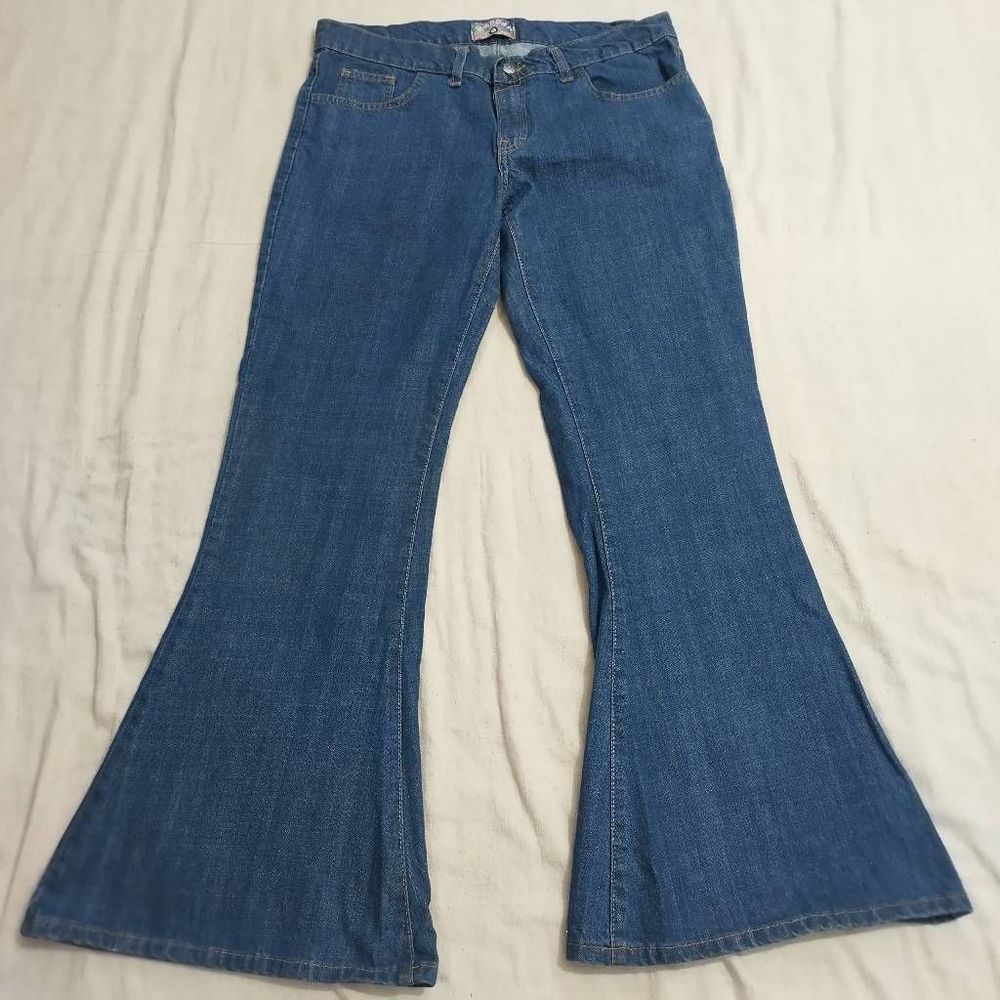 Madcap England medium wash bell bottom jeans sz 32S 10089